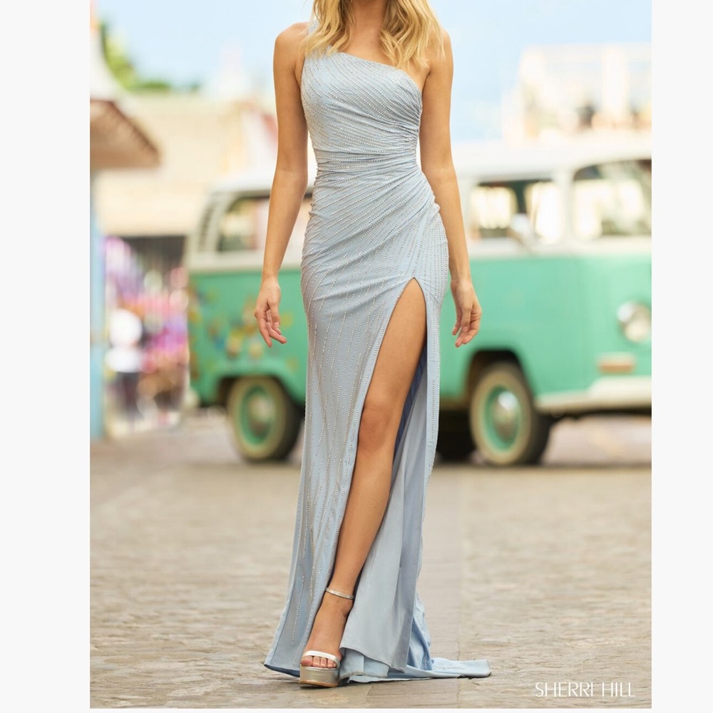 NWT Sherri Hill prom dress size 2!!! Still in bag from the boutique!!🩵🩵🩵